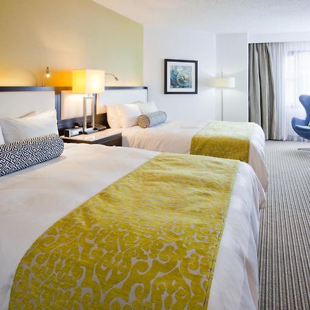 The Hollis Halifax - A Doubletree Suites By Hilton Екстериор снимка