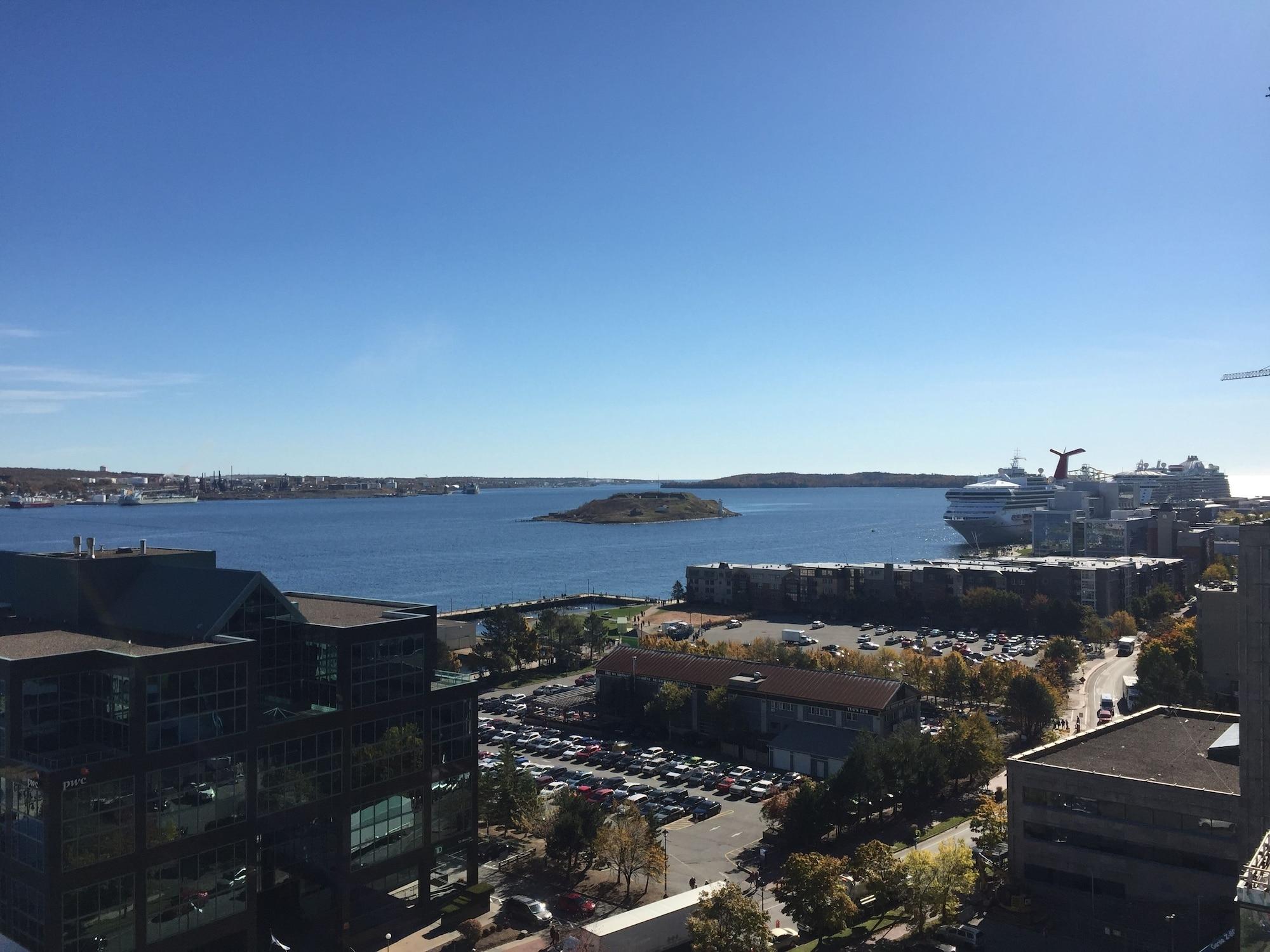 The Hollis Halifax - A Doubletree Suites By Hilton Екстериор снимка