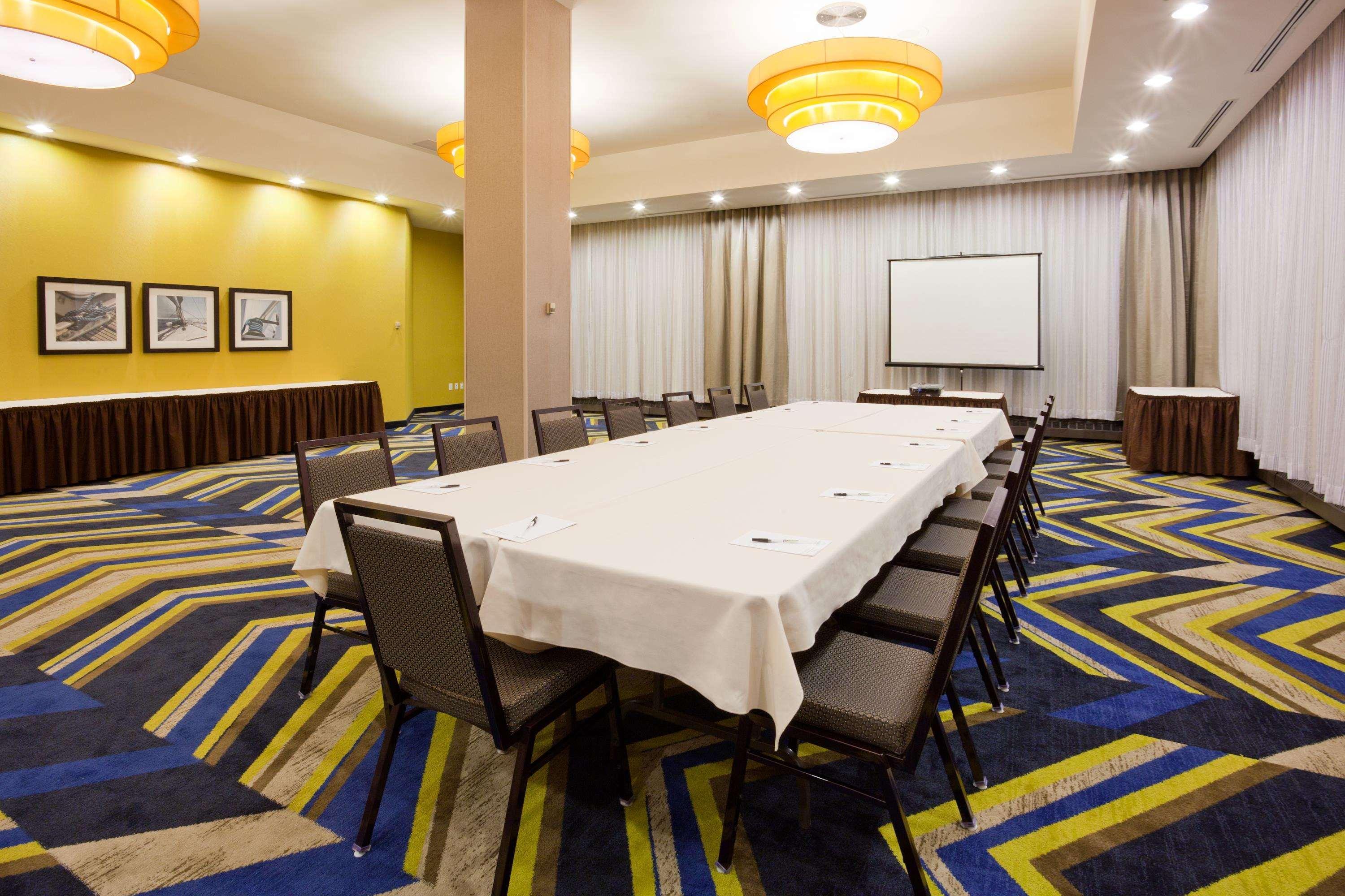 The Hollis Halifax - A Doubletree Suites By Hilton Екстериор снимка