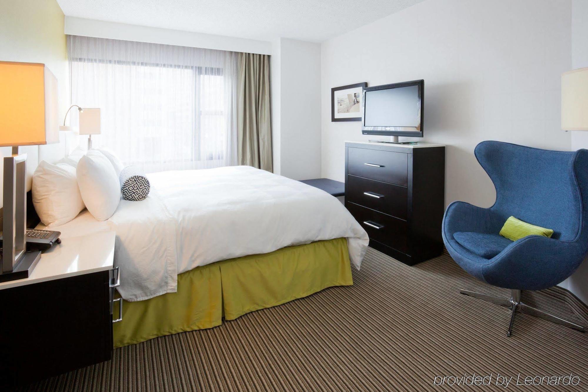 The Hollis Halifax - A Doubletree Suites By Hilton Екстериор снимка